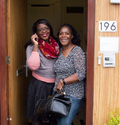 Nora en Charity Rotterdamse verloskundigen